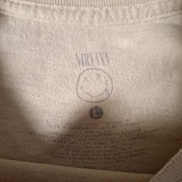 Nirvana Smiley Face Graphic Short Sleeve T-Shirt Tan Size Large Cotton - Picture 3 of 6